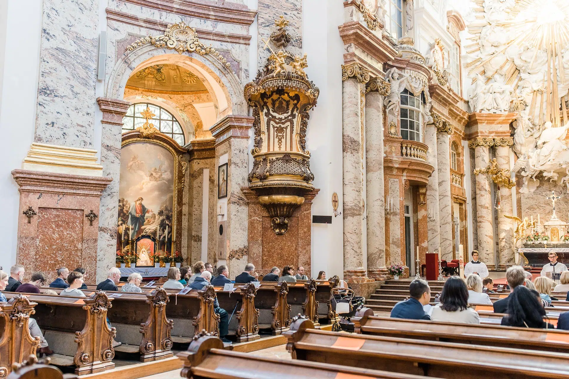 Schöne-Kirche-Taufe-Wien_Fotograf-Taufe-Karlskirche - Carmen Trappenberg Fotografie-118
